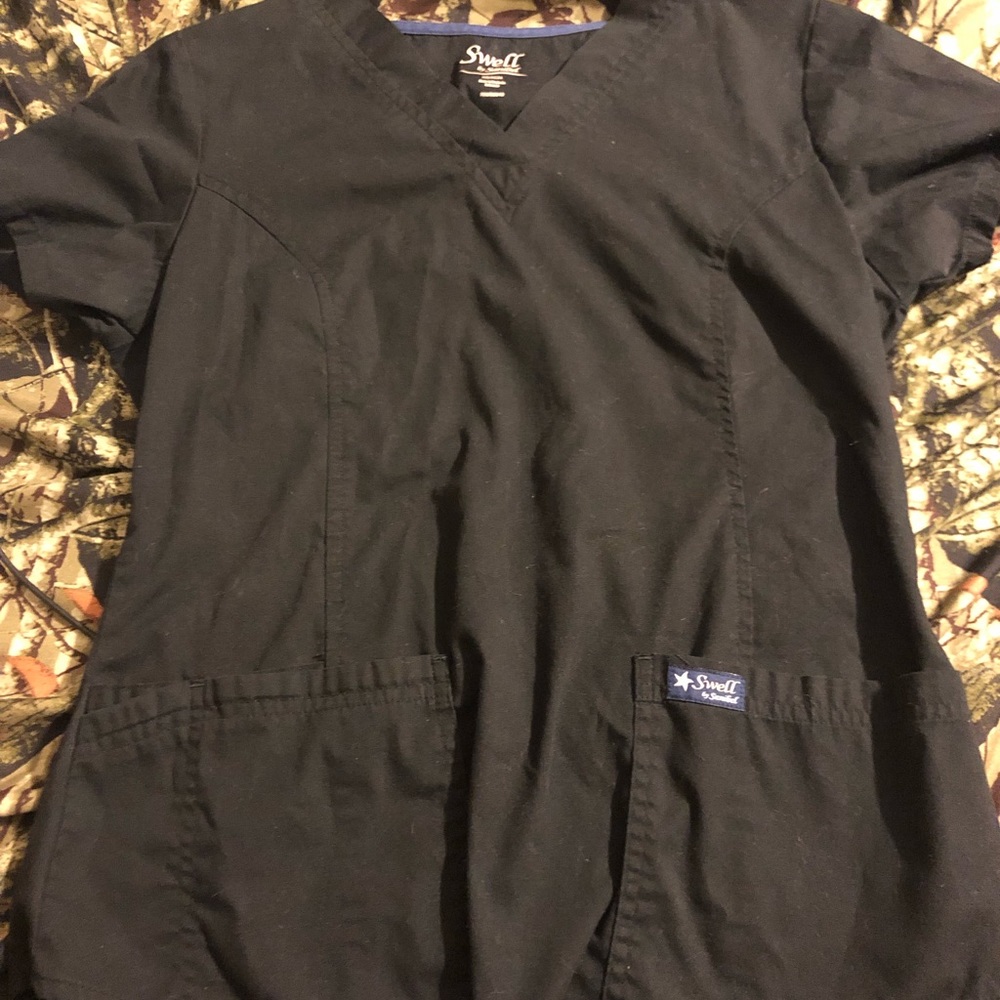 Black Sanible Scrub Top!